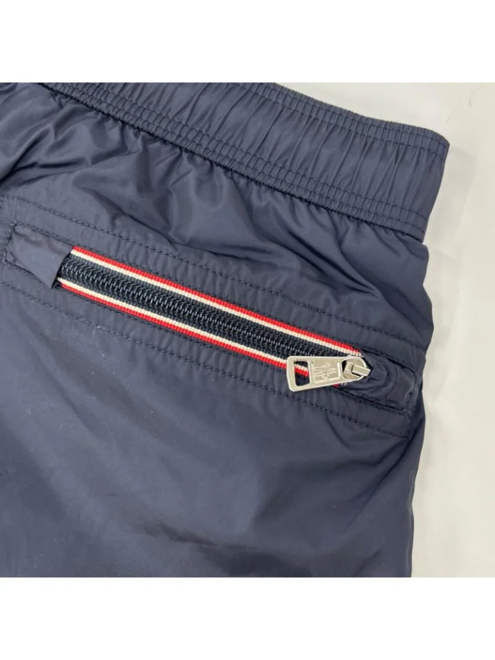 Moncler type22 material